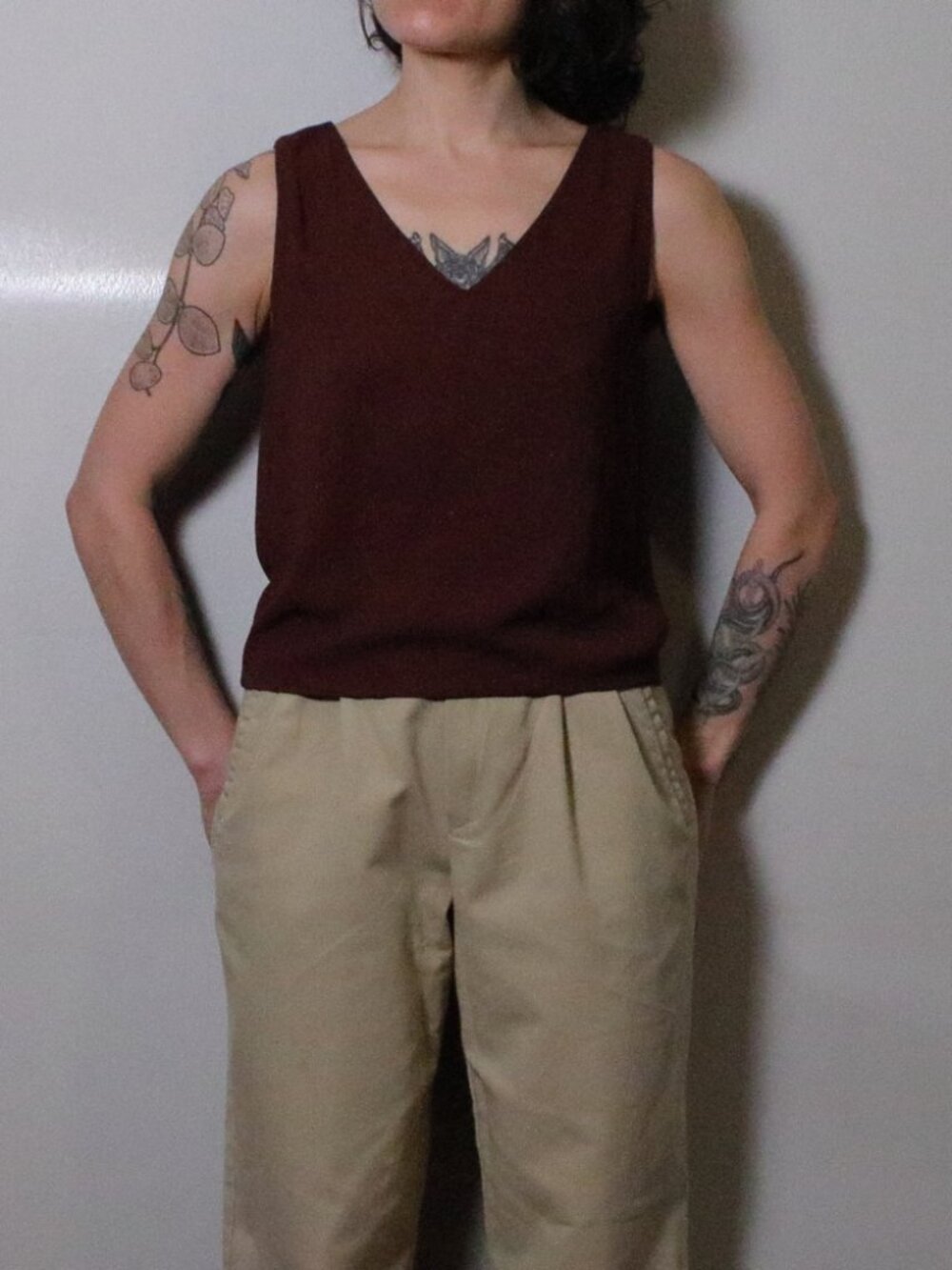 Burgundy Babaton V Neck Sleeveless Blouse XXS
